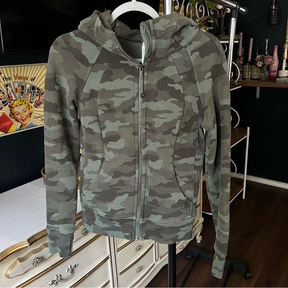 Lululemon Scuba Hoodie *Light Cotton Fleece
Heritage 365 Camo Green Twill Multi - Picture 3 of 11